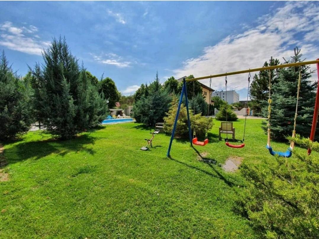 Tranzzit Airport Apartment II Otopeni Exteriér fotografie
