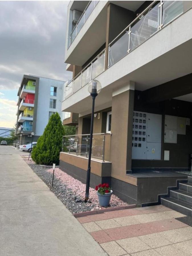 Tranzzit Airport Apartment II Otopeni Exteriér fotografie
